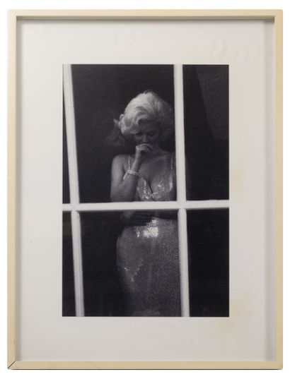 Alison JACKSON (1970)
Marilyn Looking through...