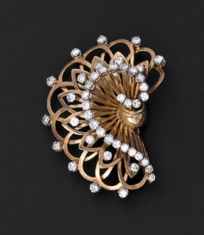 F. BOUCHERON Paris
Broche ajourée en or jaune...