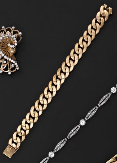 F. BOUCHERON Paris
Bracelet en or jaune à...