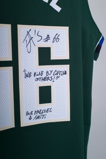 Axel Toupane
Milwaukee Bucks Nike 2020-21...