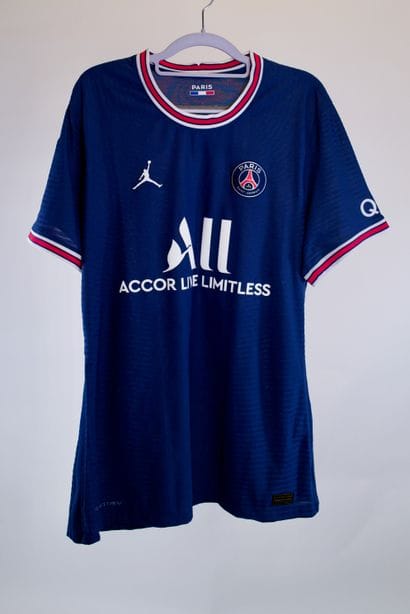 Abdou Diallo

PSG Home 2021-22 match shirt...