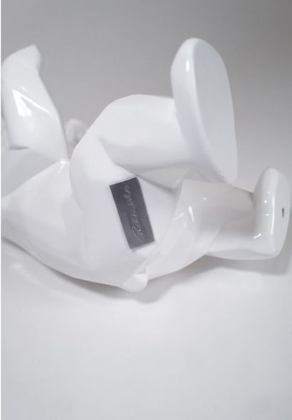 Richard Orlinski

30cm Bear white resin sculpture

sold...