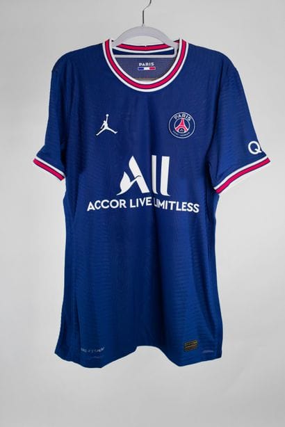 Thilo Kherer

PSG Home 2021-22 match shirt...