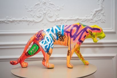 Richard Orlinski

70cm Panther resin tag...