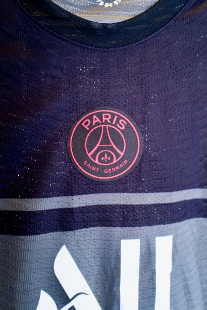 Presnel KIMPEMBE

PSG Third 2021-22 match...