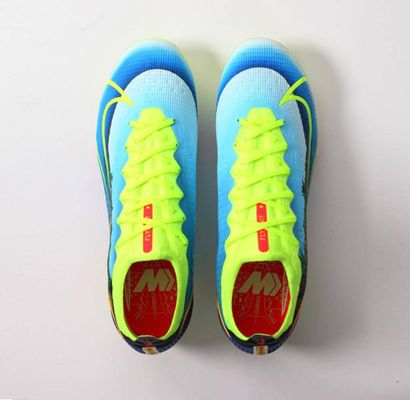 Silni, Julien Silvestrini
A pair of Nike...