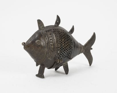 BENIN, XXème siècle
Fish in patinated bronze....