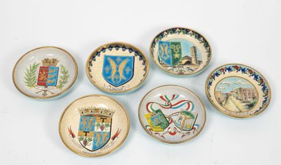 LONGWY
Lot de 6 petits plats en faïence émaillée...