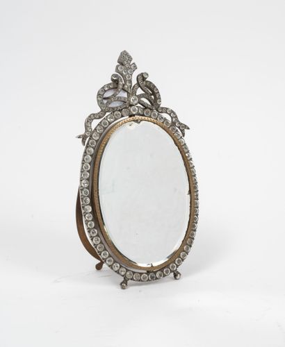 Miroir à chevalet, sur pivot axial, le formant...