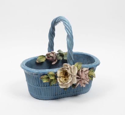 Panier formant cache-pot en céramique émaillée...