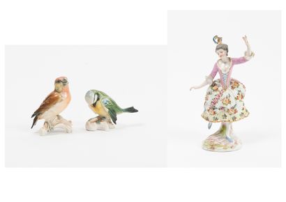 SAXE
Danseuse. 

Epreuve en porcelaine blanche...