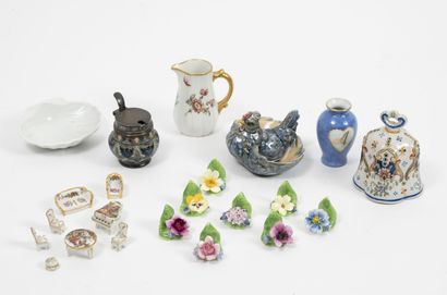 Lot en céramique comprenant : 
- LIMOGES...