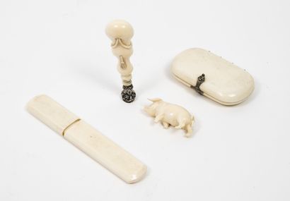 Lot d'objet en ivoire (Elephantidae spp ;...