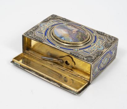 France
Silver music box with singing bird...