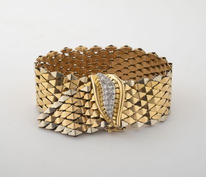 Yellow gold (750) belt bracelet with diamond-shaped...