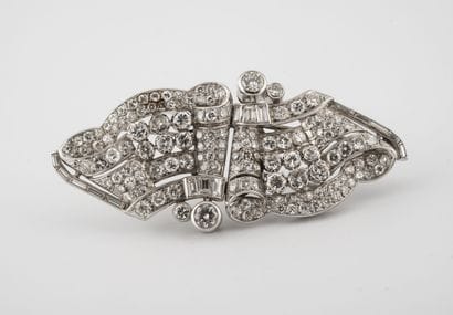Double clip brooch in white gold (750) and...