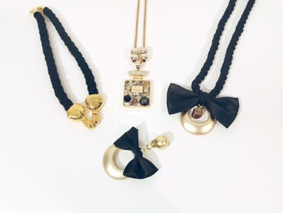 Ted LAPIDUS
Black rope choker necklace with...