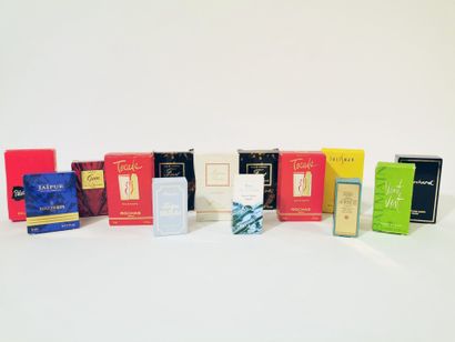 Set of 14 miniature bottles of perfume and...