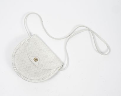 CHRISTIAN DIOR
White leather shoulder bag...