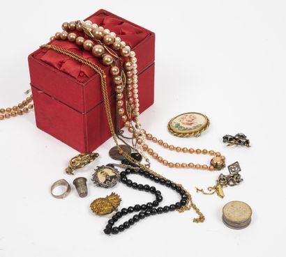 Lot of various fancy jewels including necklaces,...