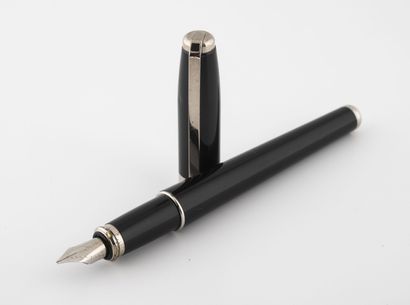 S.T.Dupont
Silver plated metal and black...