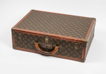 LOUIS VUITTON
Alzer briefcase in leather...