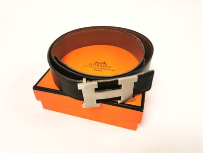 HERMES Paris
Black leather belt, camel interior.

Buckle...