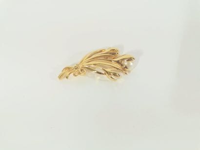Nina RICCI
Brooch in the shape of a bouquet...
