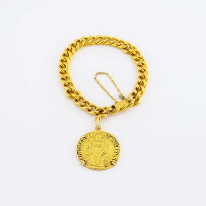 Bracelet in yellow gold (750) holding an...