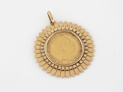 Pendentif en or jaune (750) retenant une...