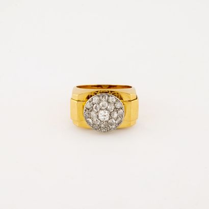 Bague type Tank en or jaune (750) à châton...