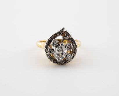Bague en or jaune (750) et platine (850),...