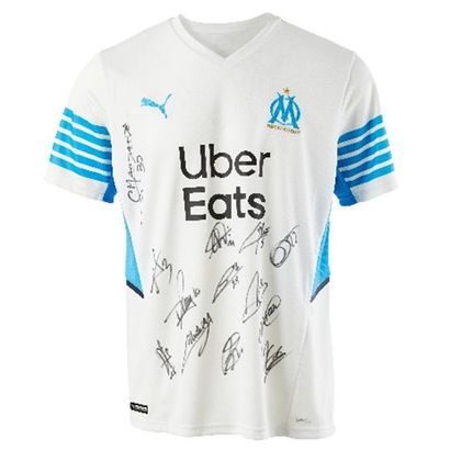 Un maillot OM domicile saison 2021/2022 dédicacé...