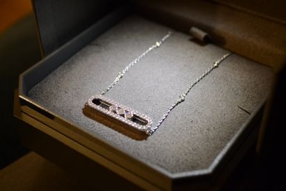Collier Move classique Messika
The classic...