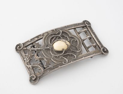 CARDHEILAC

Rectangular belt buckle in silver...