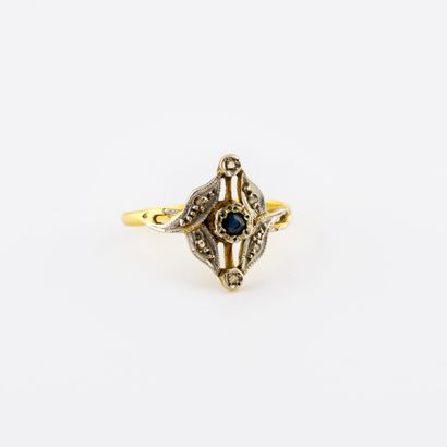 
Bague en ors jaune et gris (750) ornée d'un...