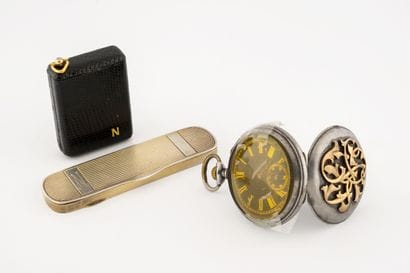 LONGINES

Pocket watch in patinated metal.

Back...