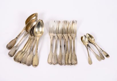 Silver lot (950):

- seven cutlery and a...