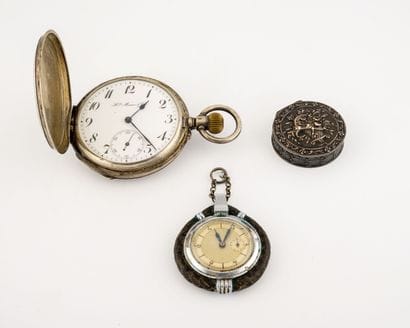 HENRY MOSER & CIE
Silver soap watch (875...