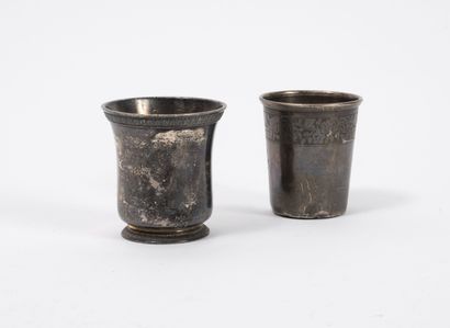 Two pieces of silver form (950) : 

- a truncated...