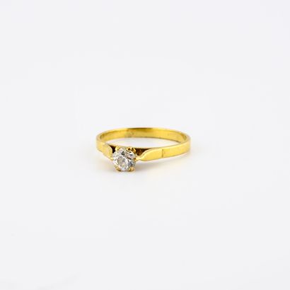 
Yellow gold (750) solitaire ring set with...