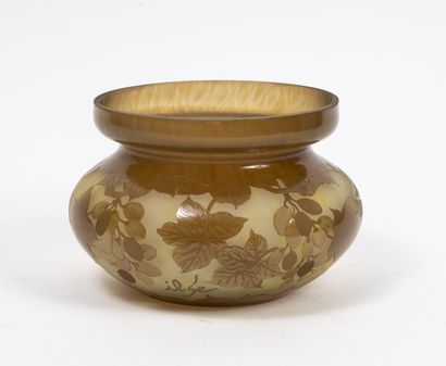 ILSE
Vase with a bulbous body and a large...