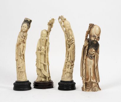 CHINE, XXème siècle
Four subjects in resin...