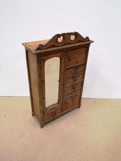 Mobilier et accessoires de poupées :
- Wooden...
