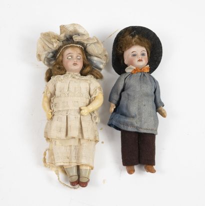 SFBJ et UNIS FRANCE
Two miniatures:

One...