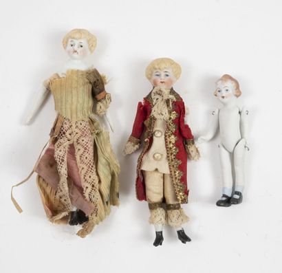 Lot : 

 three painted porcelain miniatures.

Two...