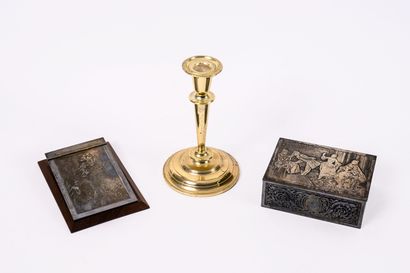 Metal lot: 

- Rectangular box with engraved...
