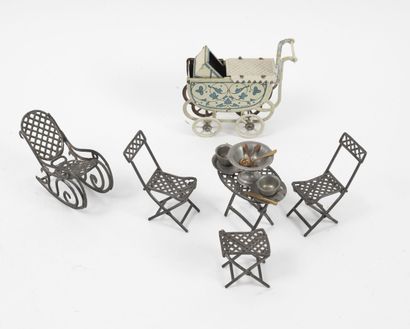 Folding openwork metal doll furniture set...