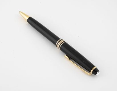 MONTBLANC
Ballpoint pen in black resin and...