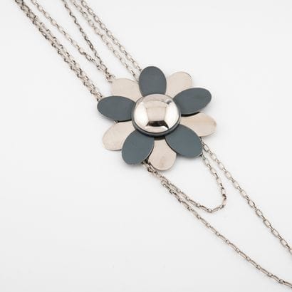 PIERRE CARDIN
Important collier en métal...